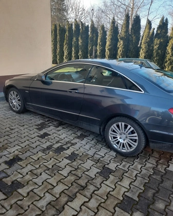 Mercedes-Benz Klasa E cena 53000 przebieg: 155000, rok produkcji 2011 z Kraków małe 254